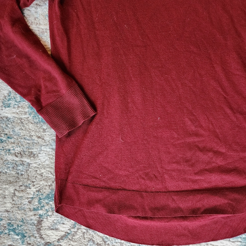 Sweater - Picture 4 of 4
